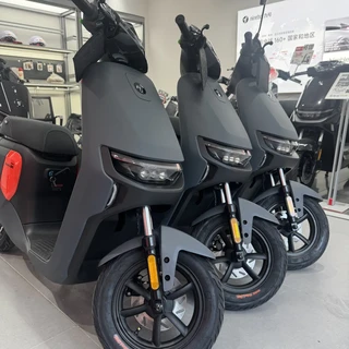 都是48V30Ah、都标110km续航:小牛MT Sport对九号FZ110,我把几百条评论看完,决策点就3个
