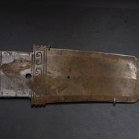 妇好墓挖出50年，俩鸮尊已经回家：1928件文物散落四地，剩下的去哪看