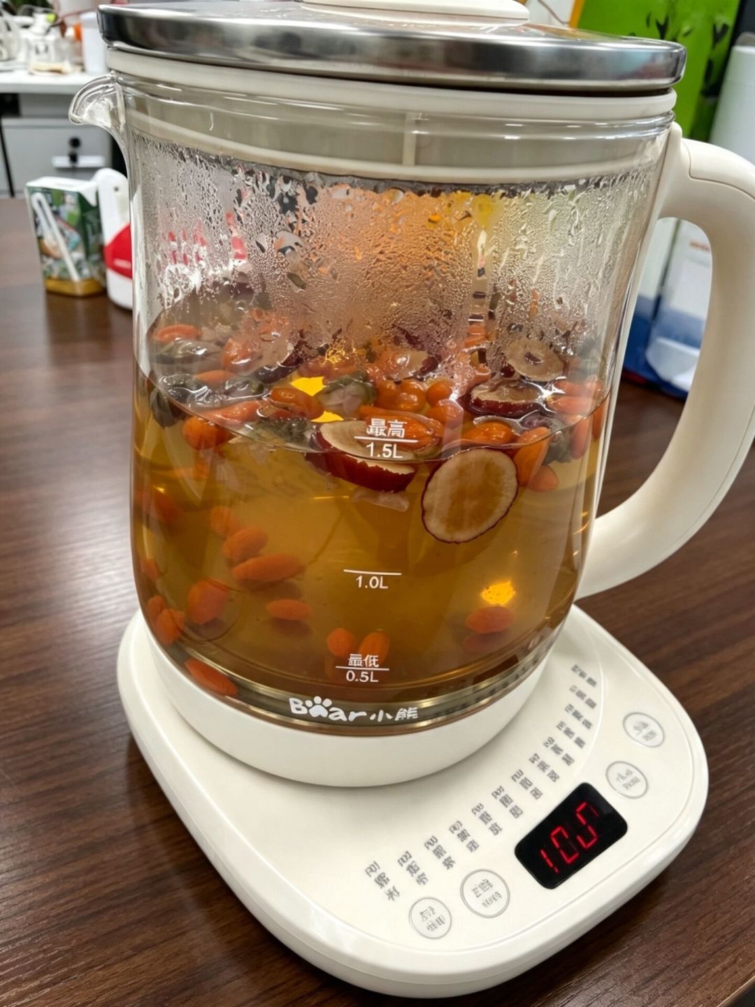 泡不开、嚼着像嚼蜡:喝雷允上秋补饮片前,先分清“能泡”还是“得煮”