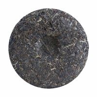 满身茶梗、8级粗叶，老茶里却比7542还贵：大益8582终于跌到了值得喝的价格