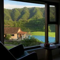 同样叫 staycation，一晚能差出十倍价：酒店躺平的三条路线和五个避坑信号