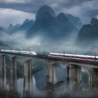 5.9万赞的火车照片都是在车里拍的：返校季手机拍照指南