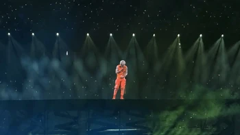40万赞捧成演唱会神器，评论区却骂它智商税：手机望远镜，观演前把它看明白