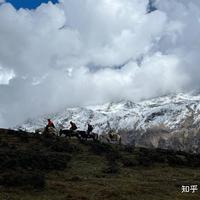 1380元登人生第一座雪山：装备哪些买、哪些租、哪些别碰