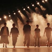 郭德纲被立案,立的不是"改红歌":这场风波吵了16天,三个焦点还没吵明白