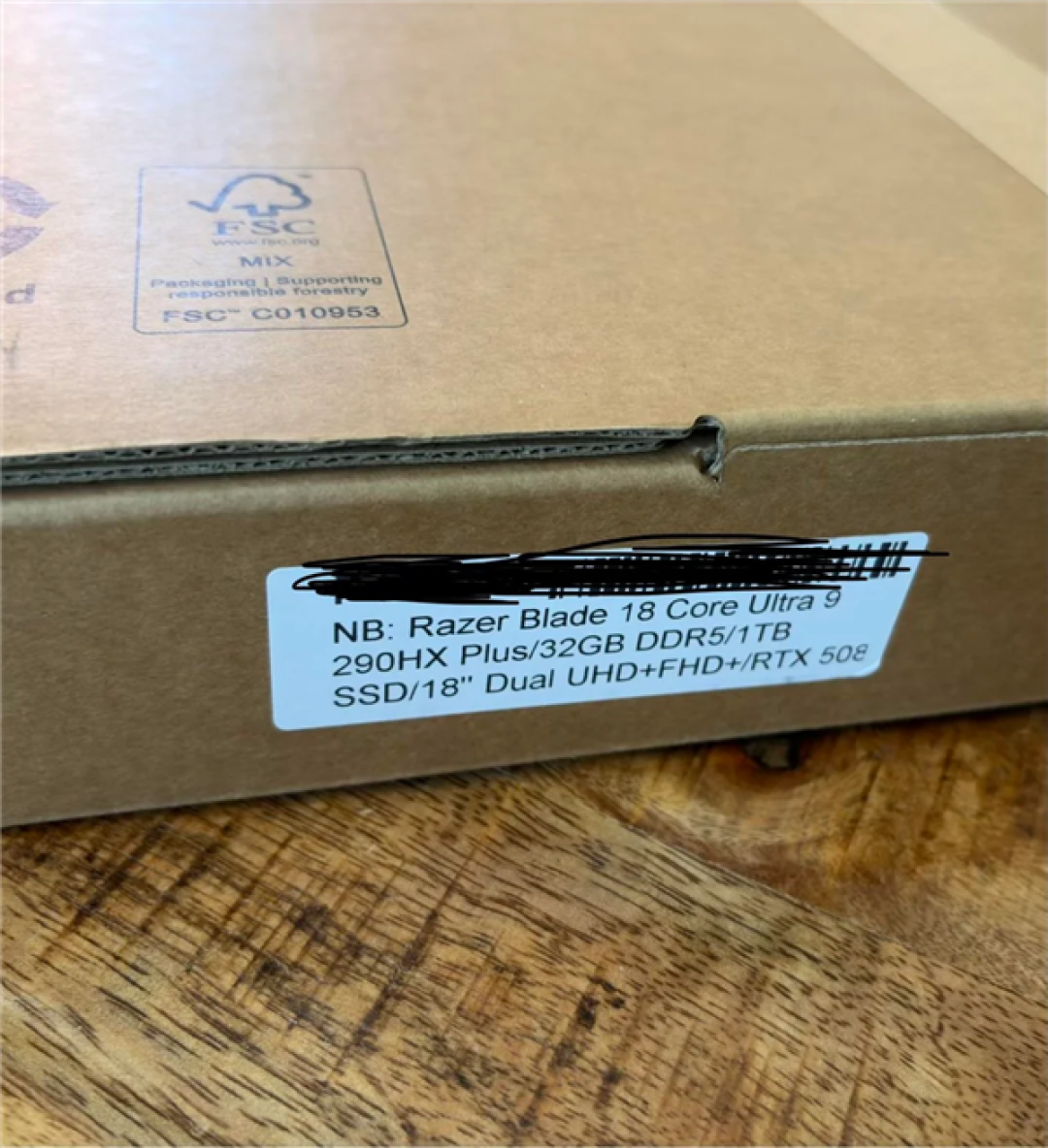 十年难遇的好事!买RTX 5080版雷蛇灵刃18到货变5090:配置全翻倍
