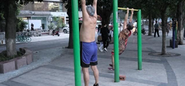 82岁跨栏冠军的6条铁律：懂了，你也能安全运动到80岁