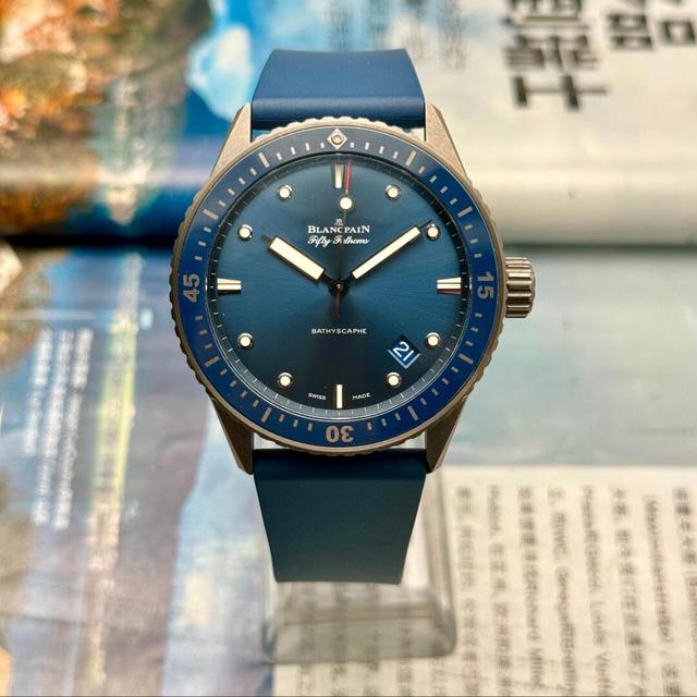 蓝陶瓷超公价，黑钢跌到6折：翻完宝珀五十噚的二手行情，我总结出3条入手规矩