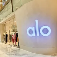 ALO入华首周就卖爆，但第一批买家已经开始晒起球图了：lulu老用户要不要跟，先把这份对比看完