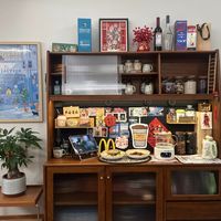 租房也能装出中古风✨鹅掌楸柚木色落地书柜真实体验