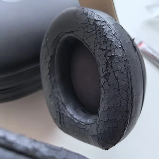 Beats 耳罩掉渣先别扔:DIY 30 元、送修、出掉、等新品,老 Beats 头戴的四条路都给你算好了