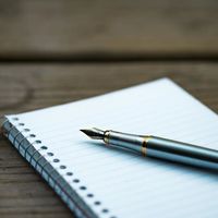 “28天练好字”的凹槽字帖？全网对照过了：三个卖点都是坑，附约30元替代方案