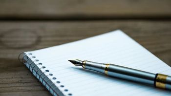 “28天练好字”的凹槽字帖？全网对照过了：三个卖点都是坑，附约30元替代方案