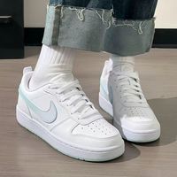 Nike 新款小白板鞋直接焊在脚上💫