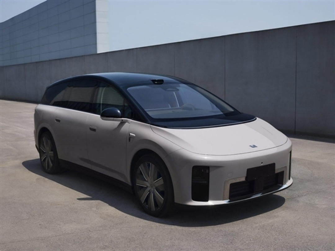 纯电旗舰六座SUV 理想i9计划9月中旬发布:车长超5.2米配旋转座椅