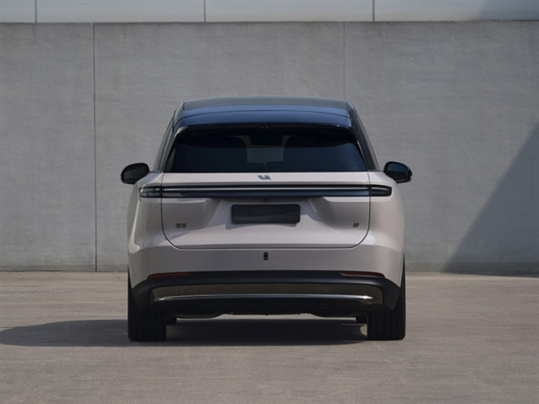纯电旗舰六座SUV 理想i9计划9月中旬发布:车长超5.2米配旋转座椅