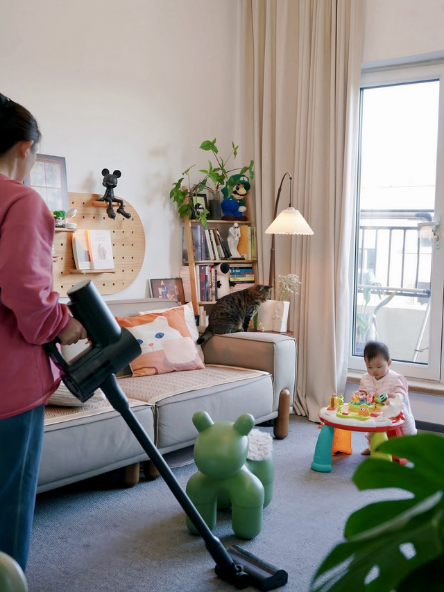 带娃家庭实测｜一机顶五台，石头A30 Pro Combo用满一年感受