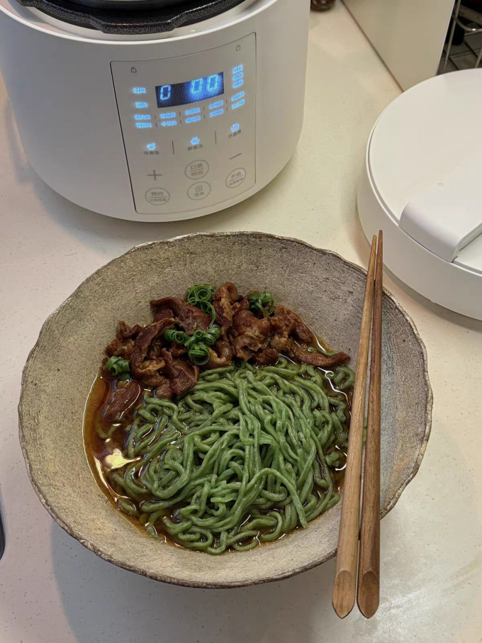 欧莱克电压力锅