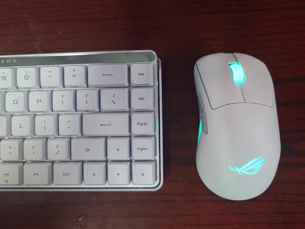 420元入手ROG月刃2 RGB，真香！