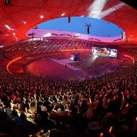 今晚周深，明晚华晨宇，周日周杰伦：中秋档头部演出的票，挤在72小时里开售，“分时段放票”是今年的新题