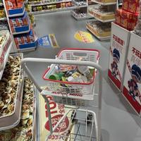 量贩零食店三大套路曝光，缩水包装和缺斤少两让你多花冤枉钱