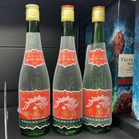 光瓶破2000亿，白牛二利润却暴跌76%、库存激增221%：这场口粮酒洗牌里，酒鬼们到底买哪瓶？