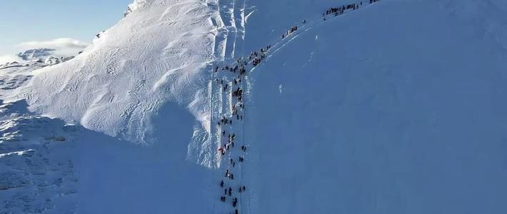 26岁男子在4900米坠亡、哈巴雪山临时封山：这份2026年档案，秋季想报名登山的人先看一遍