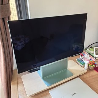 OLED电竞显示器终于到了"值得买"的临界点：2K跌到2000元、烧屏保成标配，但这两类人还是再等等