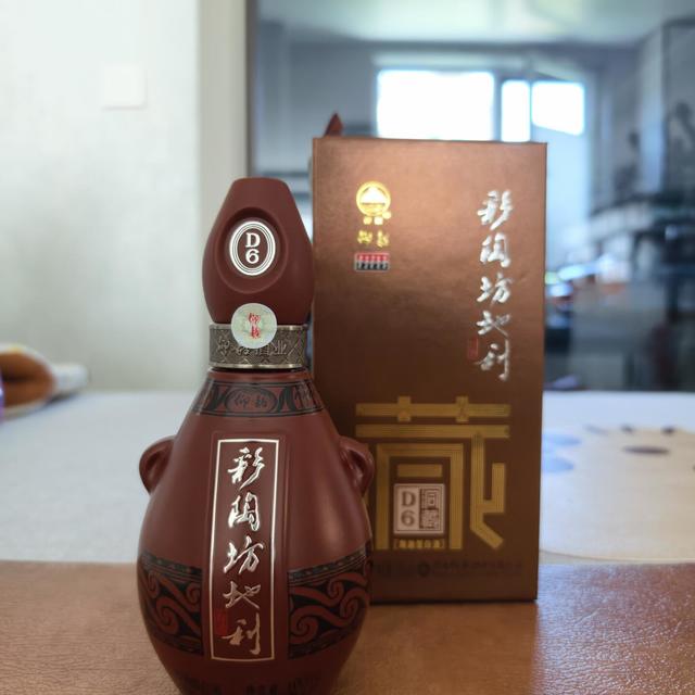 第一次喝仰韶彩陶坊,有人说“顺口”,有人说“太甜”:十几条真实品鉴放一起看,陶融香适合你的口味吗?