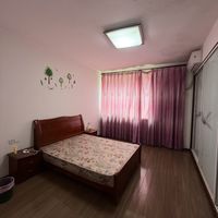 七百元软装改造出租屋卧室