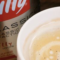 illy咖啡豆被嘲“商业豆”却被老用户无限回购：翻完三个平台几百条测评，这罐豆的真相我看清了