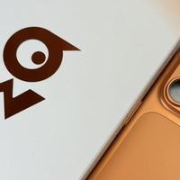 iPhone17护眼钢化膜推荐:悟赫德观复盾磁控溅射AR膜实测参考