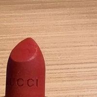 口红送礼应避开荧光色系雷区