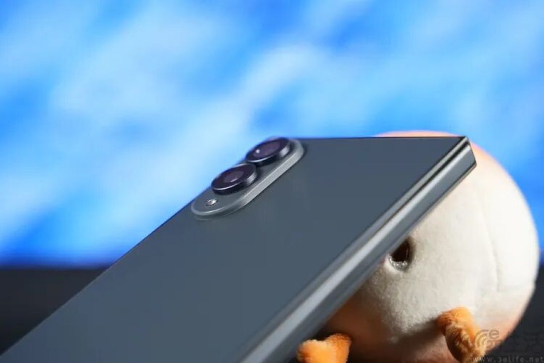 三星Galaxy Z Fold8上手:除了好看,也足够用心