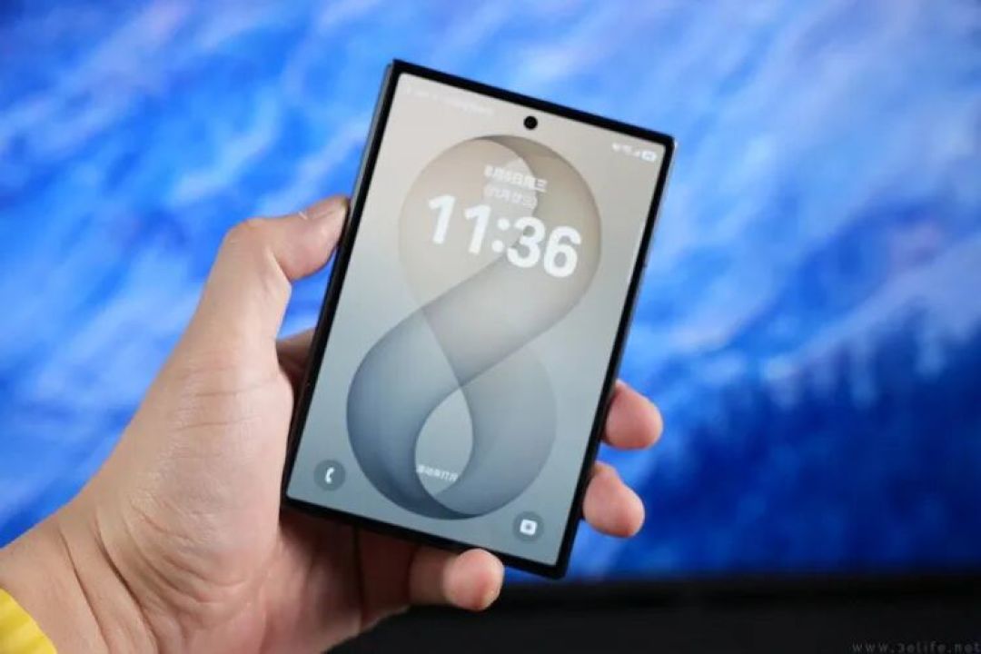 三星Galaxy Z Fold8上手:除了好看,也足够用心