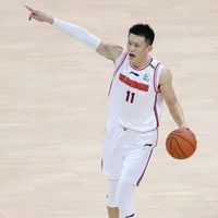 周鹏1年短约重返广东宏远，37岁老将接受C类合同圆满归家