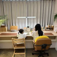开学季护眼灯怎么选？“全光谱”“紫光激发”都不在国标里，先盯这三项