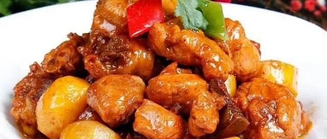 暖香四溢板栗焖鸡