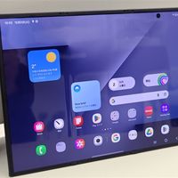 三折叠的终极形态！华为Mate XT 2更懂人体工学：比三星更顺手