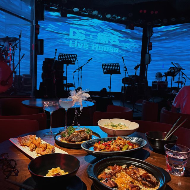国庆要去的可能不是"livehouse"：先分清三类场地，再花票钱