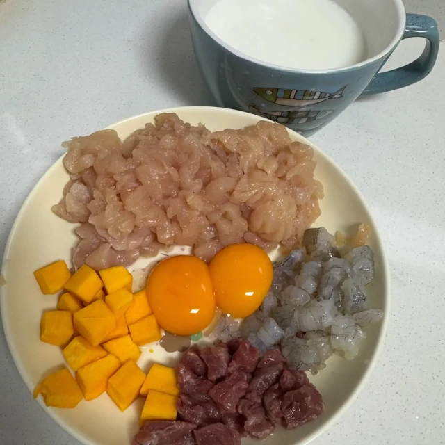 皇家F32从560涨到800、限购都抢不着:这波猫粮涨价,是换粮还是囤?先把几笔账算清