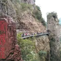 《神雕》连载版里，郭靖被震退三步“输了一招”：金庸给金轮法王战力的补丁史