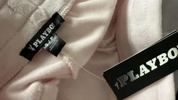 辣妹们蹲的