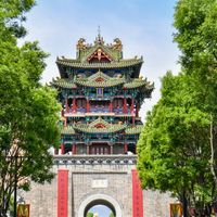 被收藏1200次的"关羽成语"，我逐条对照《三国志》查了一遍：9条里只有2条全真
