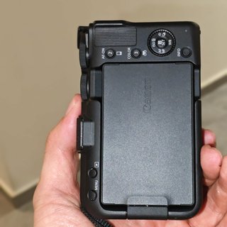 A7M3二手5000元，国补残幅套机5700：同一笔预算，二手全幅和全新残幅买哪边