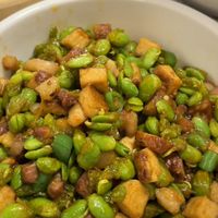 安徽"省菜"毛豆杂酱新手翻车率高：评论区老乡给的精髓是别烧软、炒后再加水、酱选对