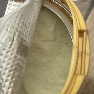 皇家美素佳儿开罐见黑点，是焦粒还是异物？翻遍全网二十多条投诉，这3类直接走索赔