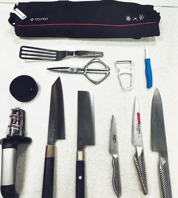 被具良治的周边种草了：剪刀、磨刀器、刀架，把晒单和避雷帖翻了一遍之后