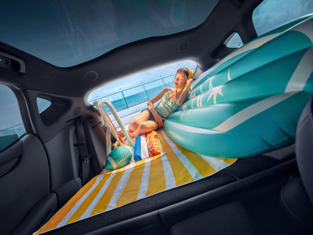 一台 SUV,需要装下年轻人还没发生的生活