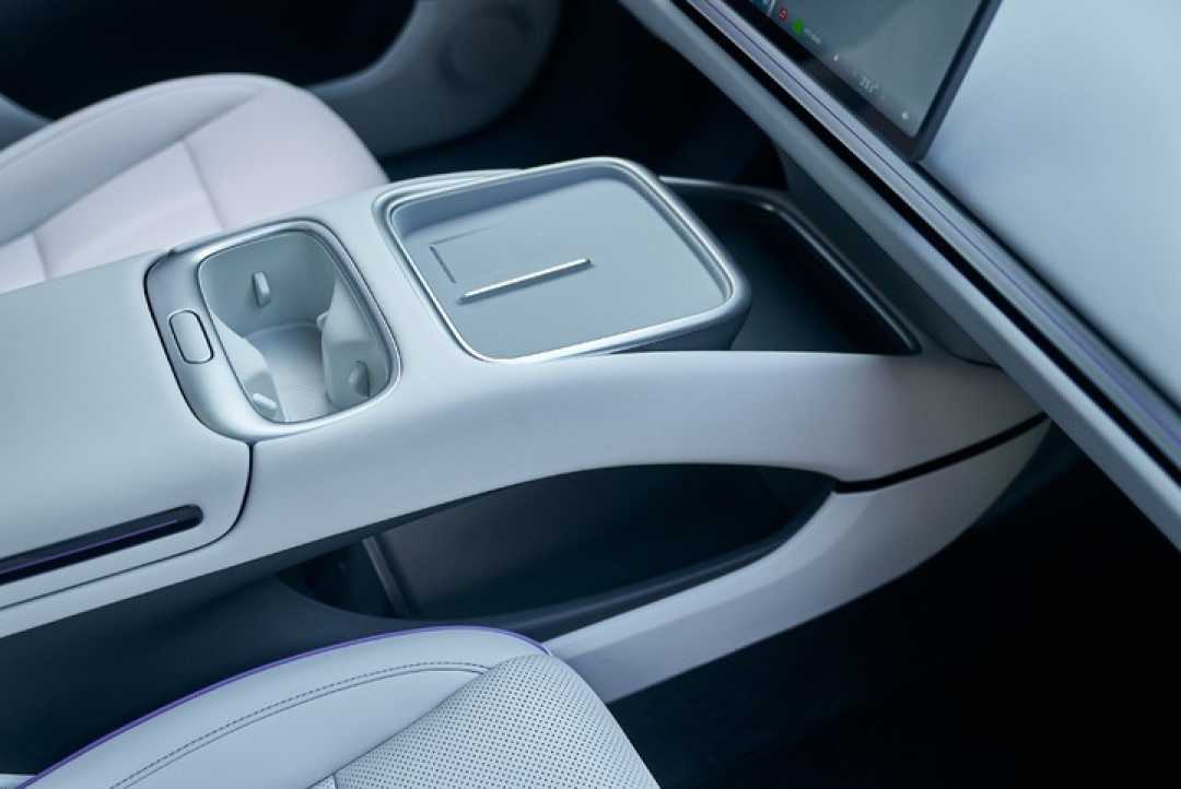 一台 SUV,需要装下年轻人还没发生的生活